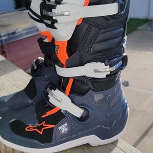 Alpinestar Tech 7S Boot Black/Gray/White/Orange Fluorescent Youth 4 New